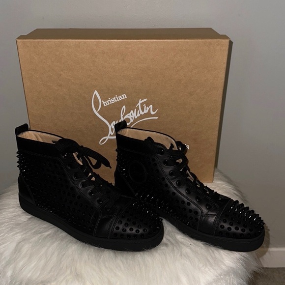 Authentic Men’s Christian Loubutin Sneakers - Picture 1 of 4